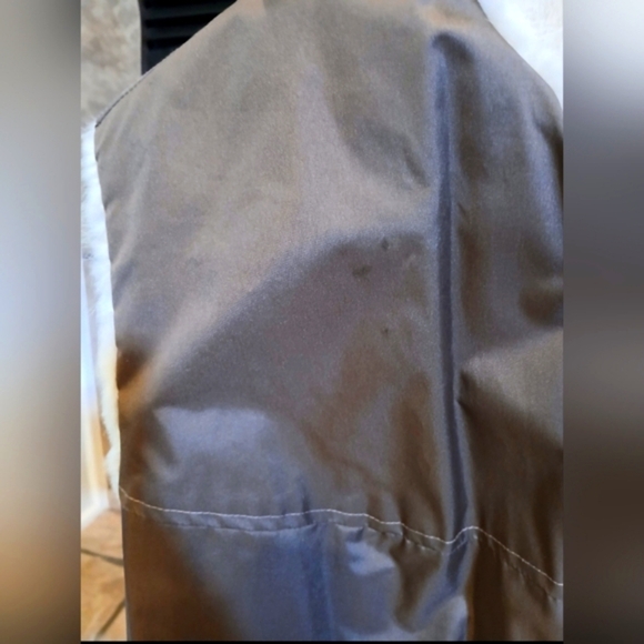 Chic Faux Fur Vest in Cream - Picture 8 of 14